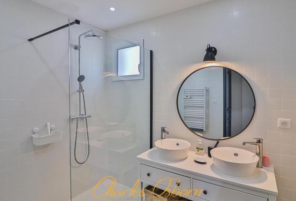 Villa Des Tamaris, Villa 5* En Bord De Mer. Фронтиньян Экстерьер фото